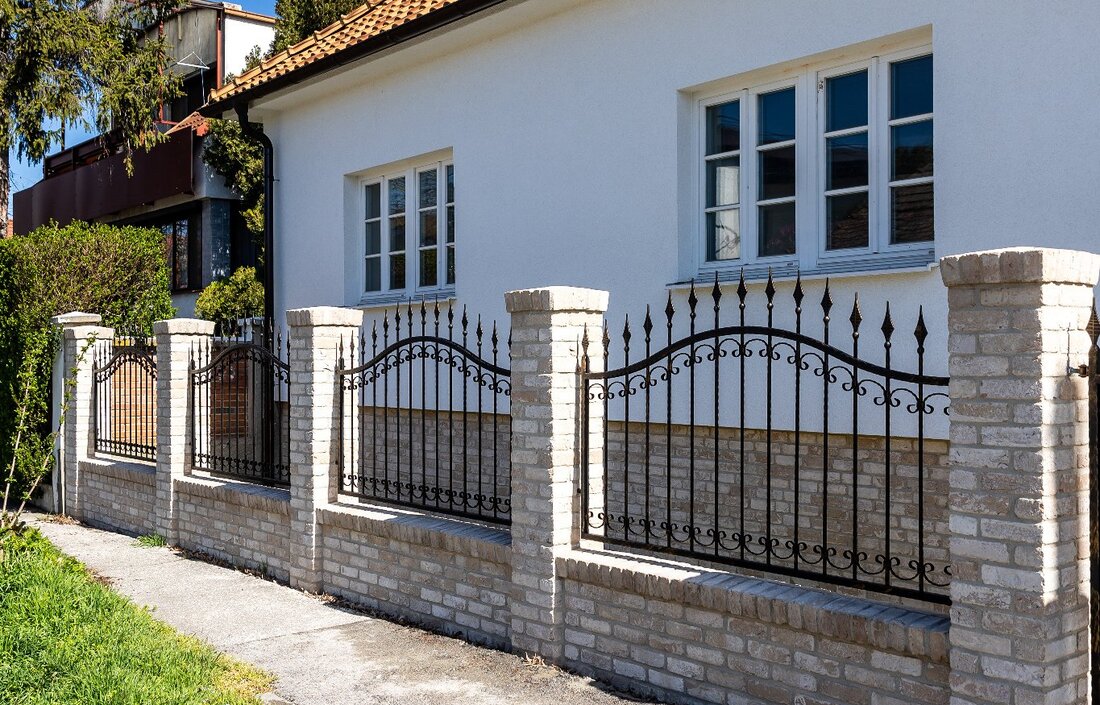 Tehlový obklad Antica Beige na plote a múrikoch od Rustique.sk