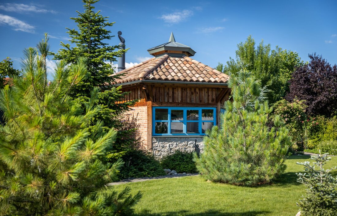 Tehlový obklad Terra Cotta na rodinnom dome v mediteránskom štýle od Rustique.sk