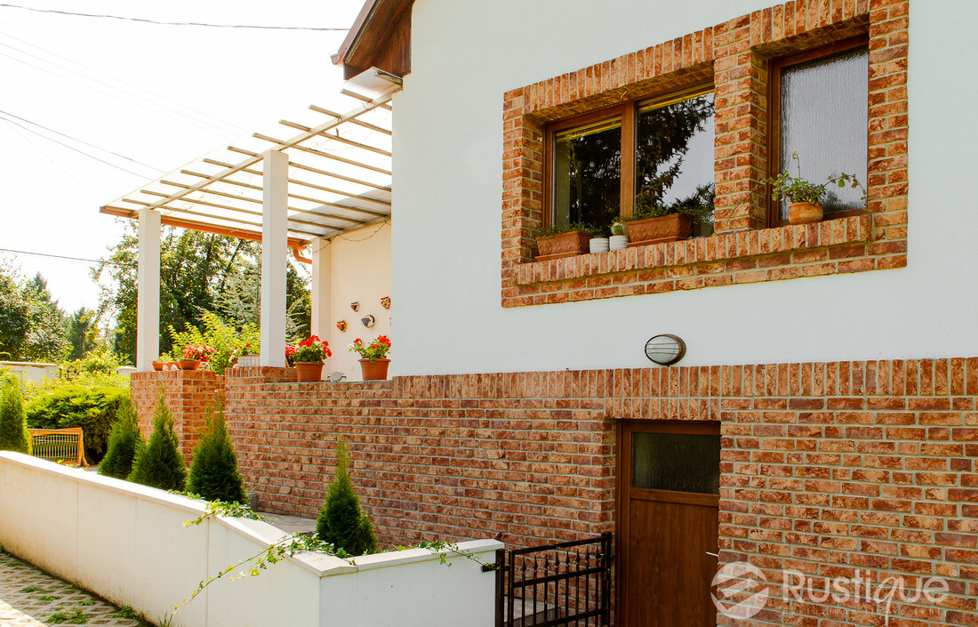 Terra cotta tehlový obklad na fasáde rodinného domu od Rustique.sk