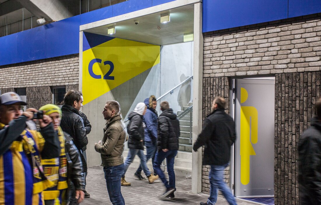 Tehlový obklad Umber na športovom štadióne od Rustique.sk
